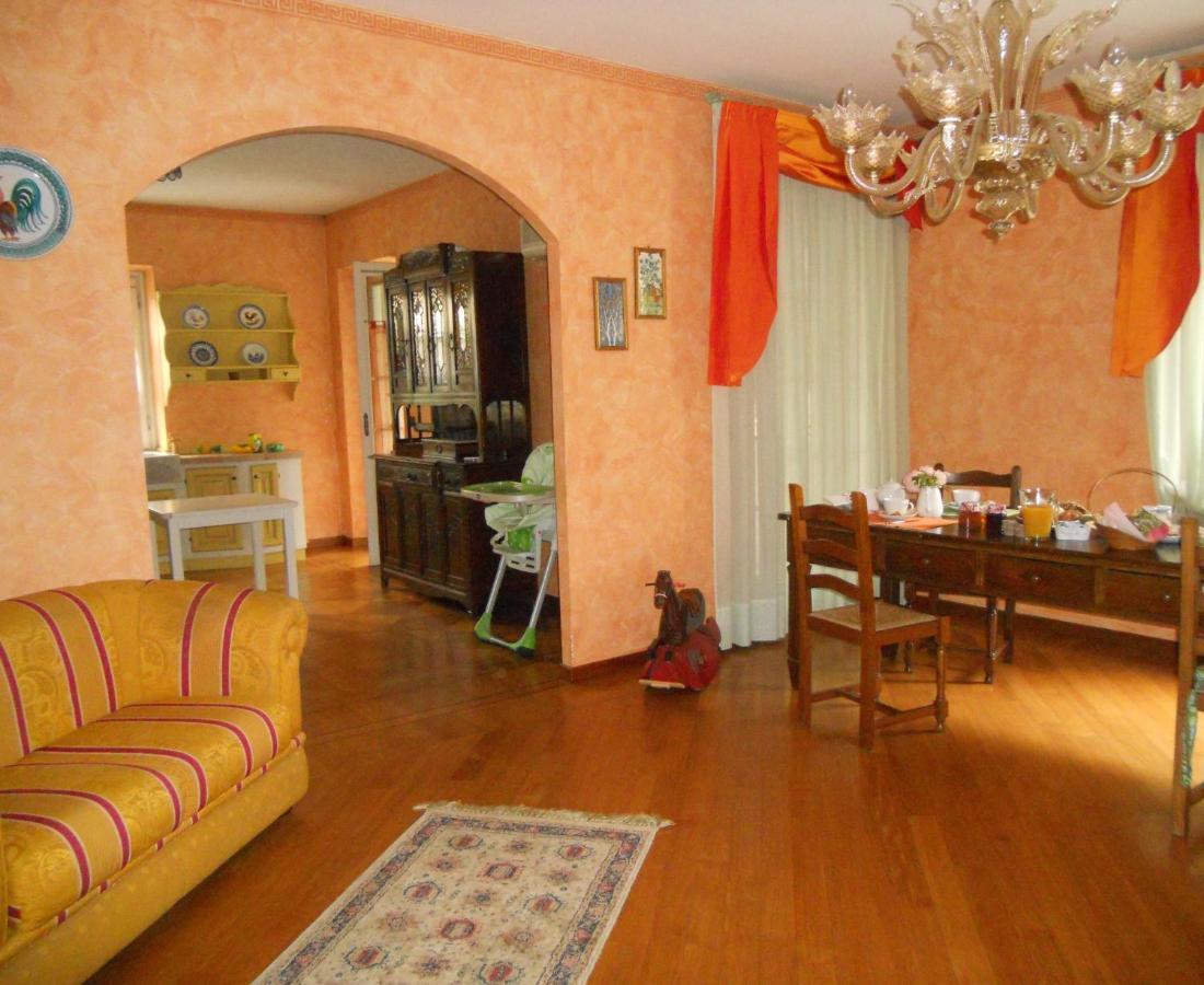 Beb Villa Aurora Carmagnola Quarto foto